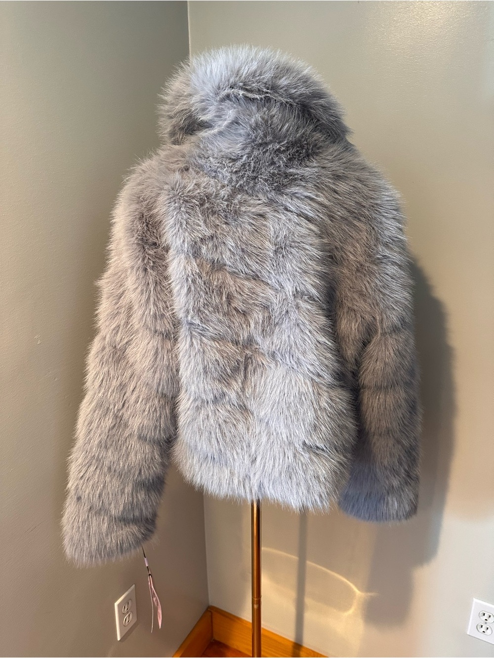 NWT 🆕 AVEC LES FILLES Fluffy Faux Fur Crop Jacket Size L Lined NWT Pockets - Picture 14 of 16